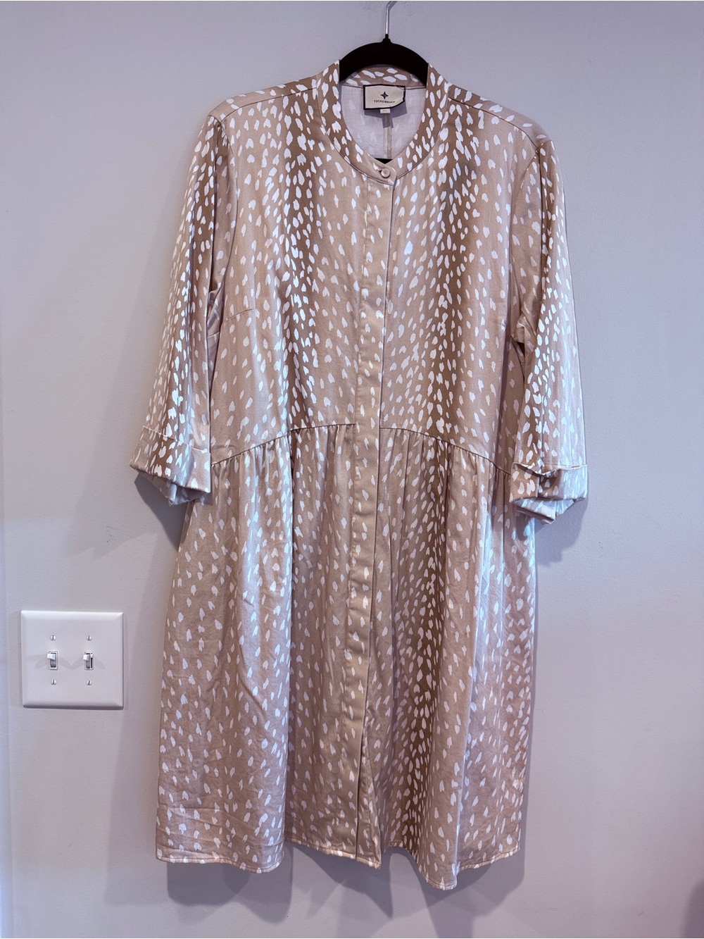 Tuckernuck XL Antelope Print Dress pockets Neutral Dot Print Button-Front Tunic